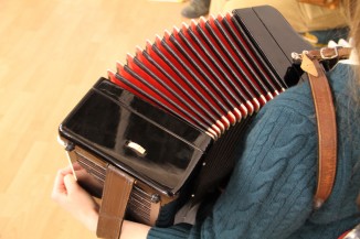 Accordion playing at the tunes class
